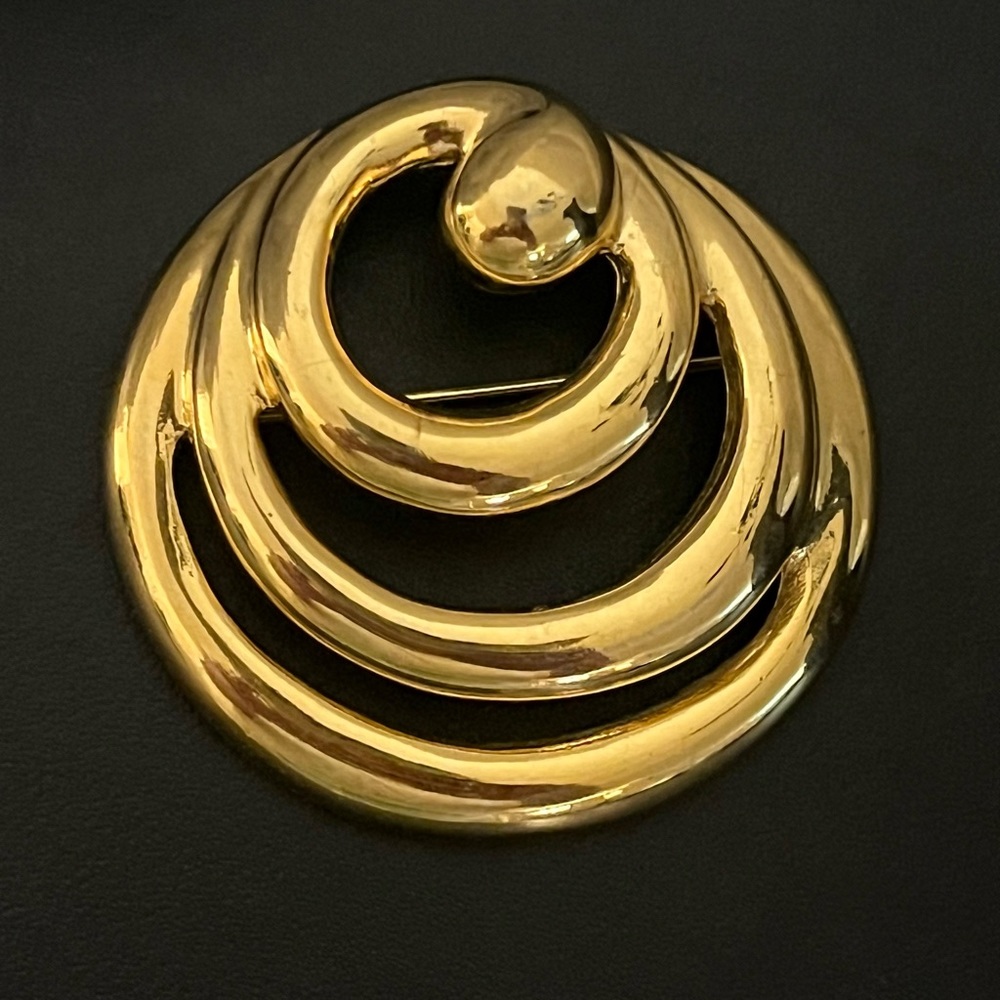 VTG Gold Concentric Circle Brooch